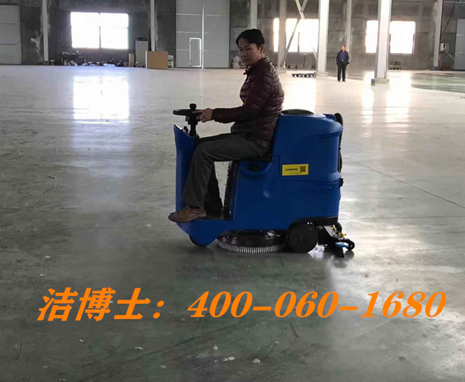 潔博士駕駛掃地機客戶案例-南甯市殡葬服務管理處 潔博士駕駛掃地機客戶案例-南甯市殡葬服務管理處